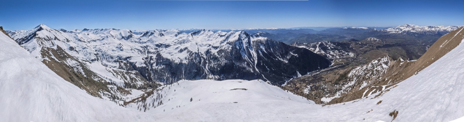 Panorama 180° depuis la partie sommitale, vers le sud, état des lieux vallon de la Rouanne