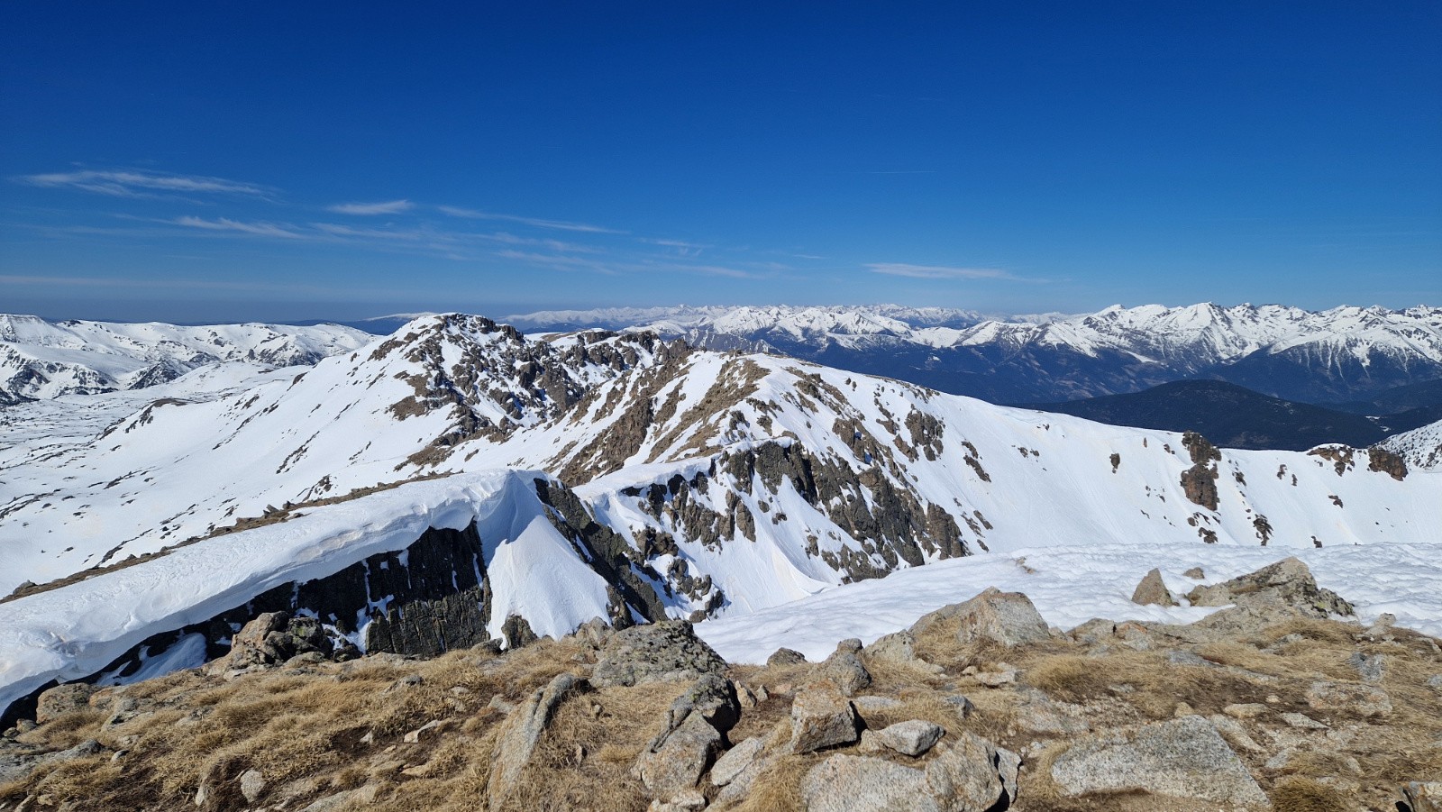 &nbsp;du sommet dels pessons, les pyrenees centrales