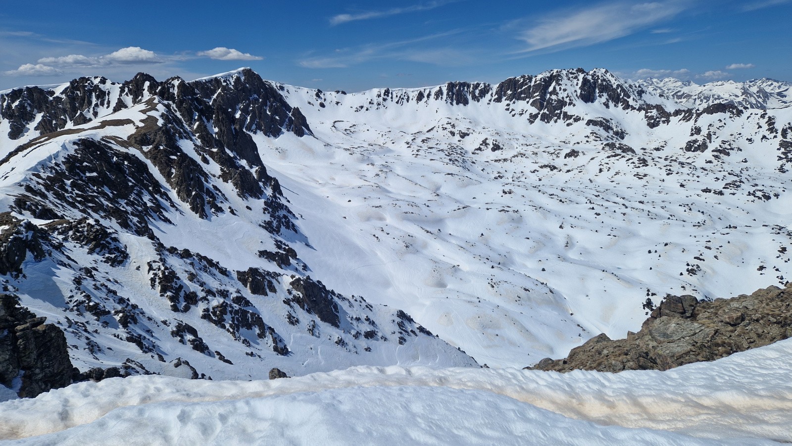 depuis le pic de montmalus, le cirque traversé la veille&nbsp;