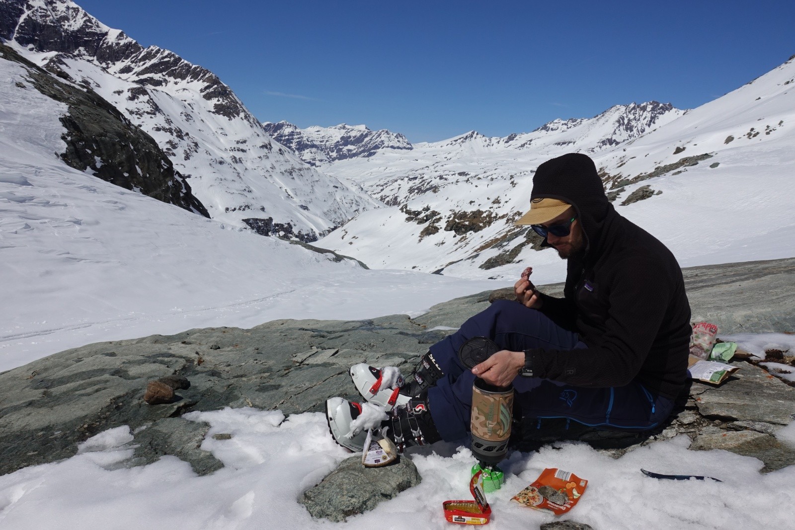 Leonard tente de régénérer au sommet des gorges