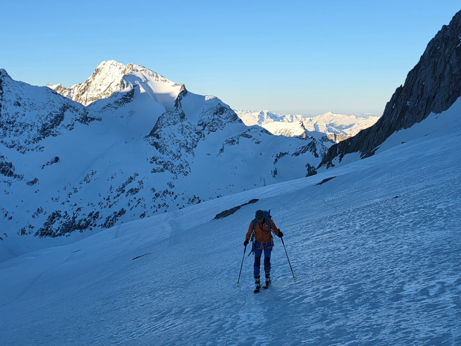 #2 Levé de soleil sur le Mont Tondu Levé de soleil sur le Mont Tondu