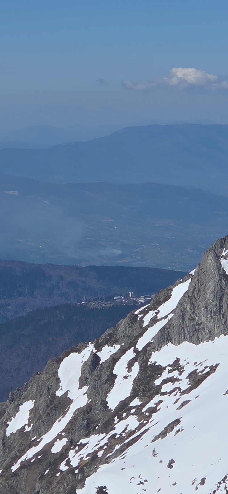 station du collet d'Allevard et 'incendie' dans les coteaux d'Apremont