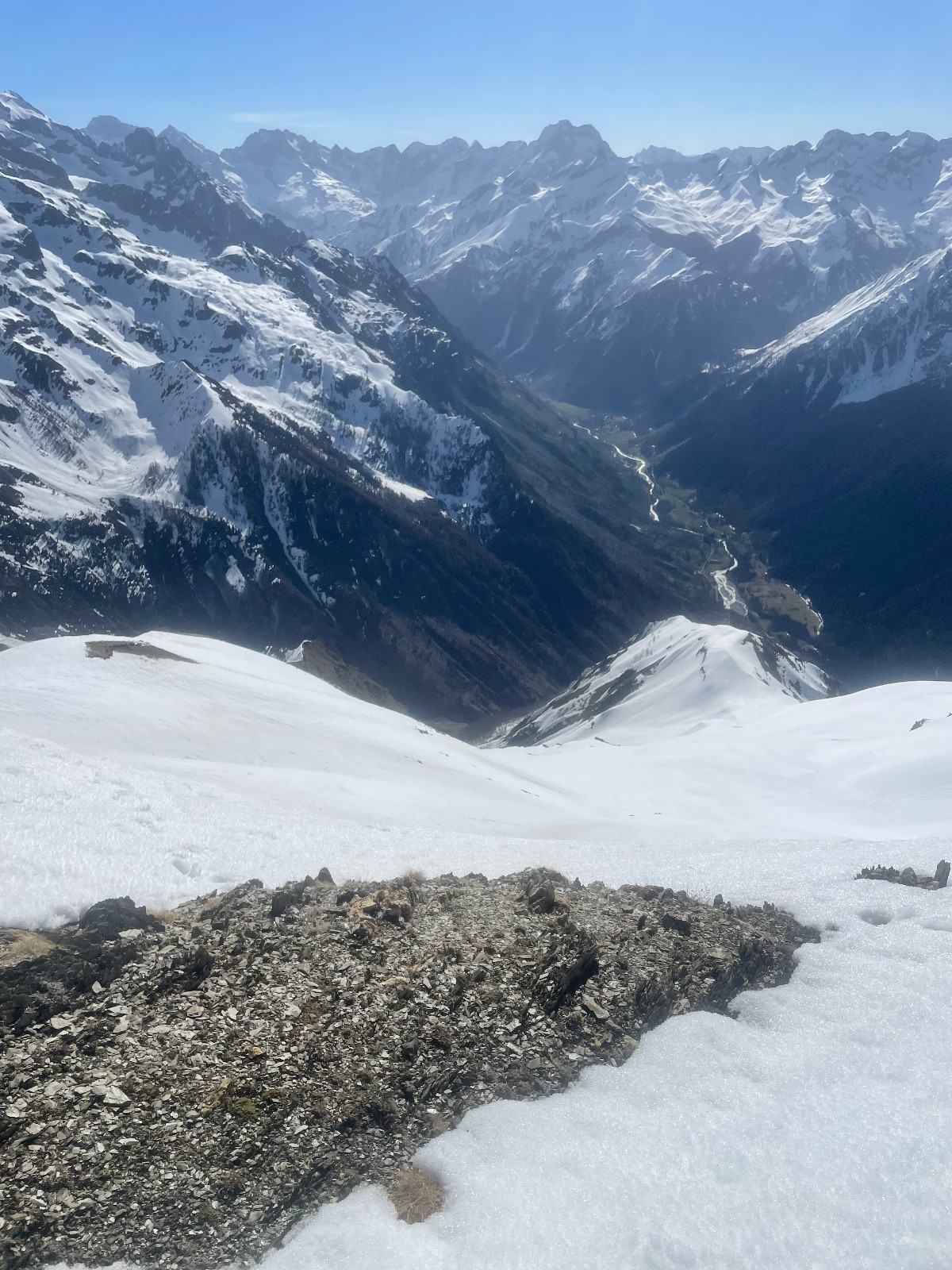 la descente juste sous le sommet (SE)