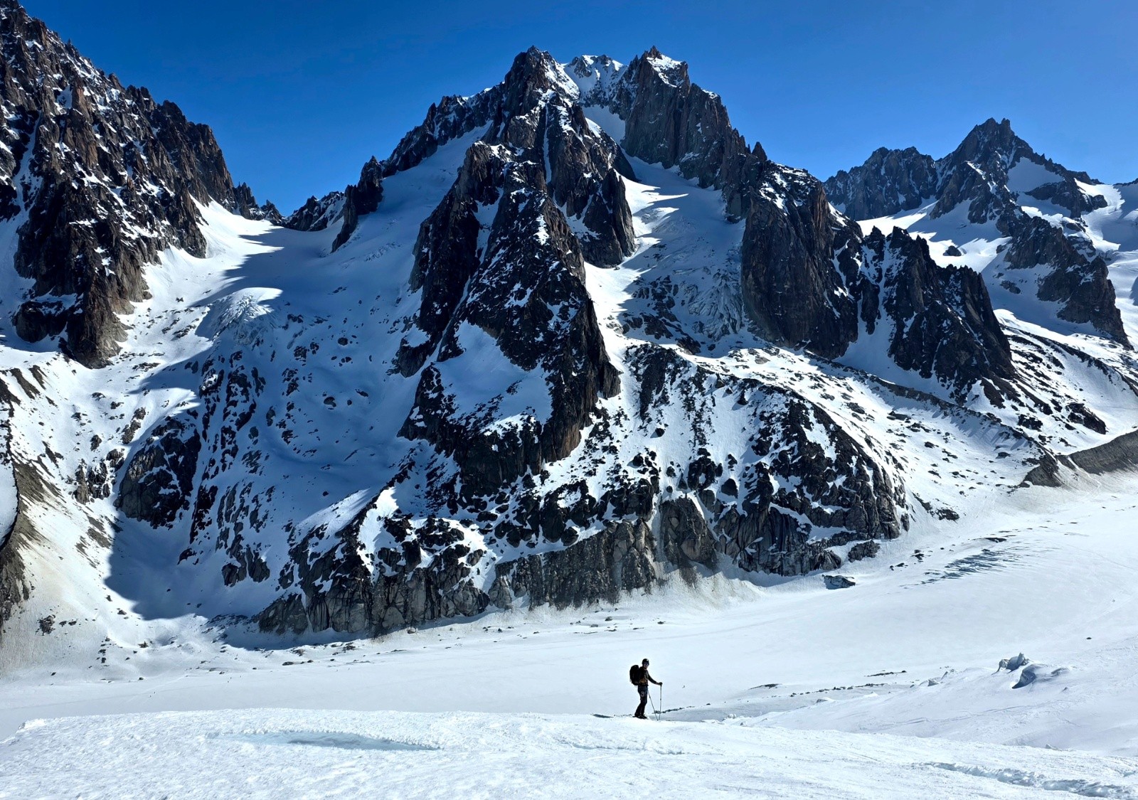 &nbsp;Col du Chardonner et glacier du milieu en assez bonnes&nbsp;