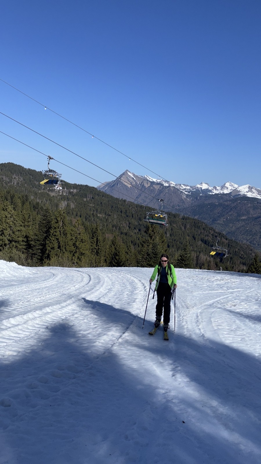 Le Marcelly derrière.Plus loin, Uble, Chalune et Chavasse.