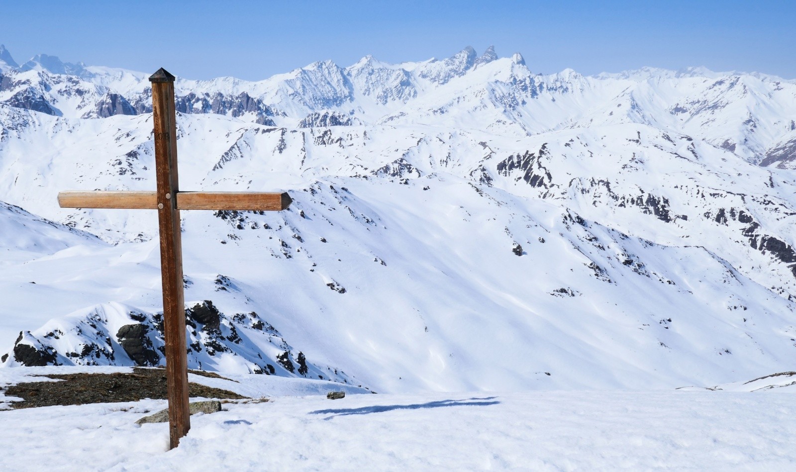 #22 Croix du col des Marches!Tiens, on aperçoit Raf et Moms dans l Croix du col des Marches!Tiens, on aperçoit Raf et Moms dans l'Epaisseur!