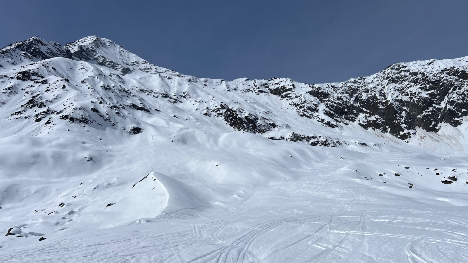 Versant NE du col du Pigne