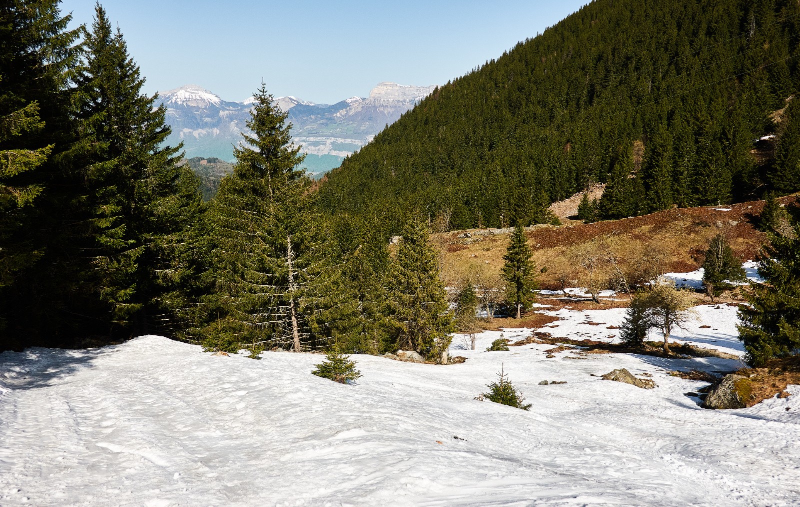 Terminus vers 1400 m...