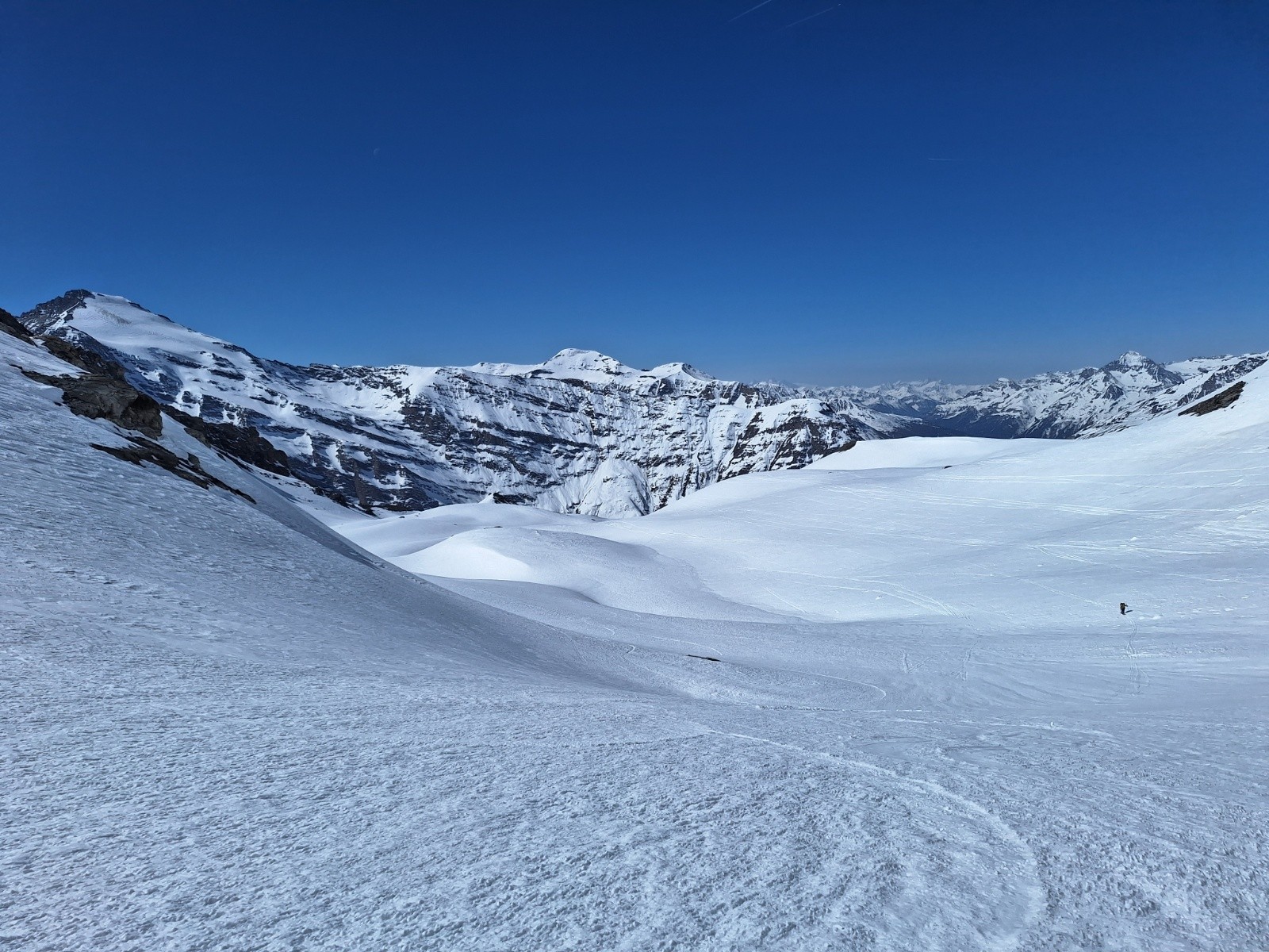 #5 Bas du glacier sur fond de Charbonnel et de Dent Parrachée Bas du glacier sur fond de Charbonnel et de Dent Parrachée