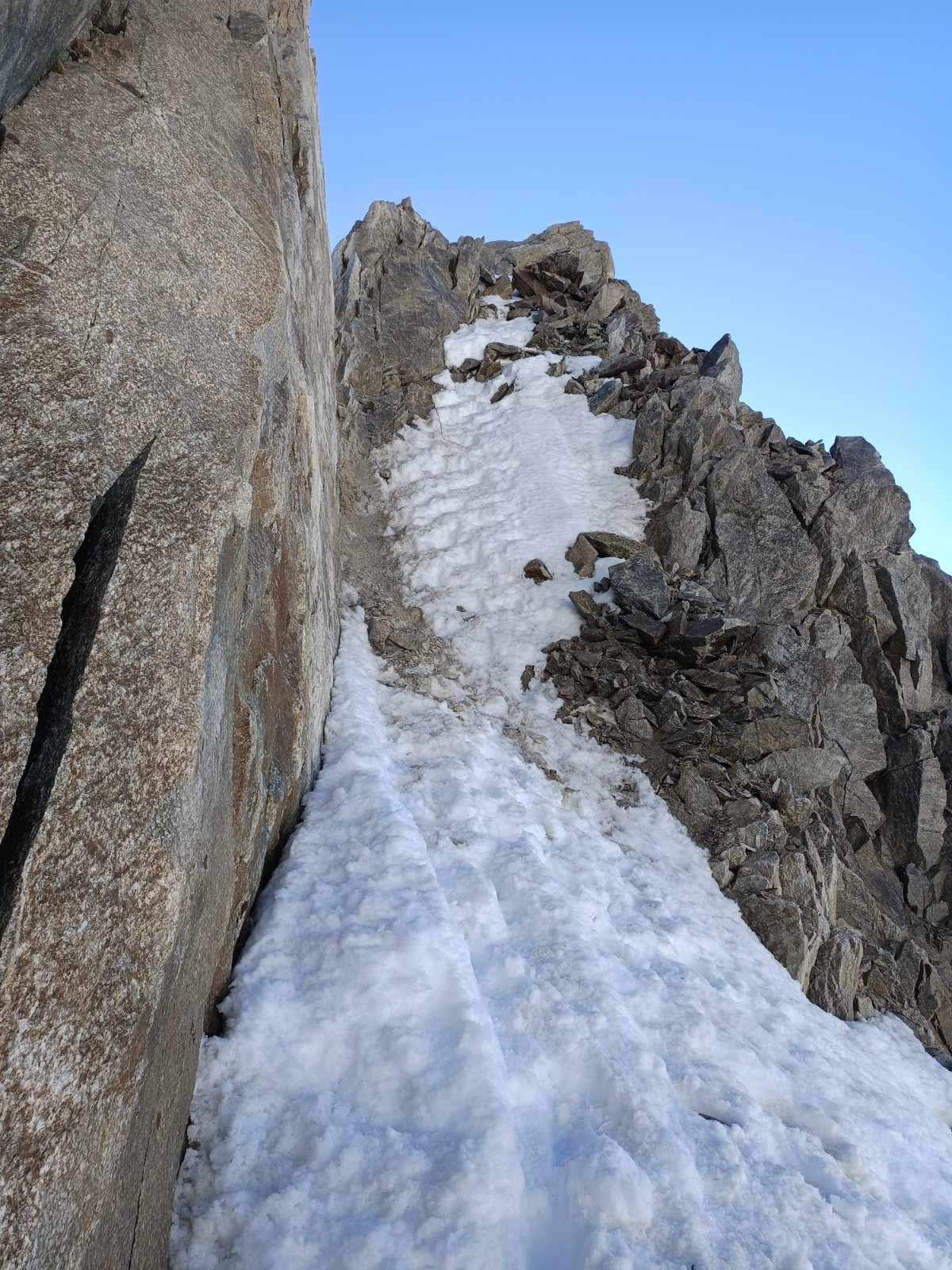 4 Descente du col de la Grand Luy sur le glacier de l'A Neuve