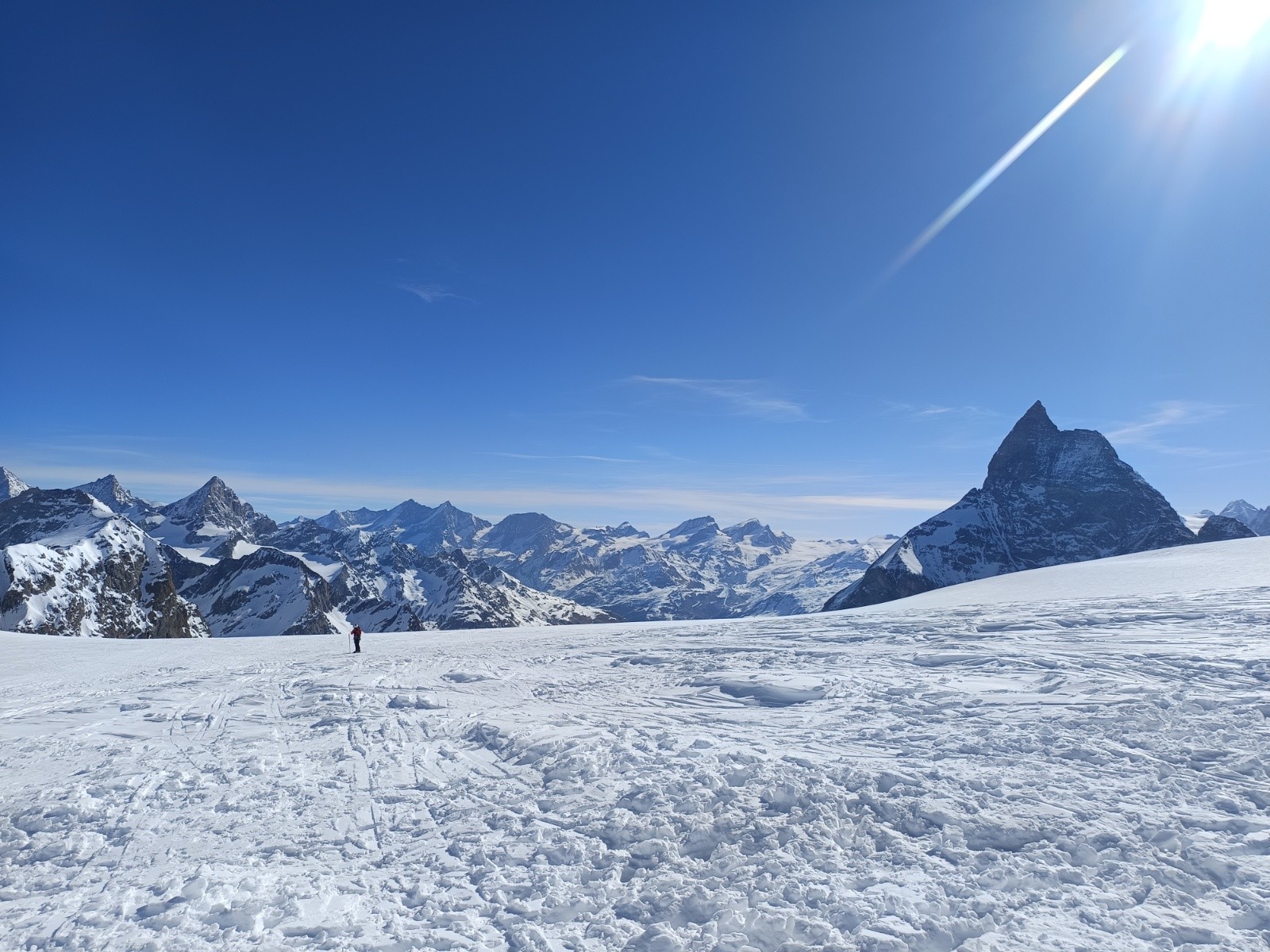 &nbsp;28 Enfin le col de Valpelline et la vue sur le Cervin