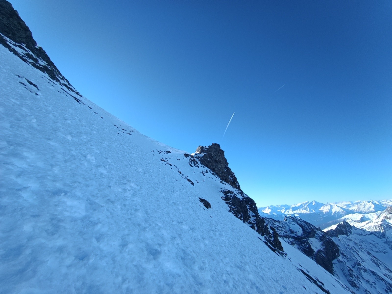 &nbsp;14 Dans la montée vers le plateur du couloir, vue vers la sortie