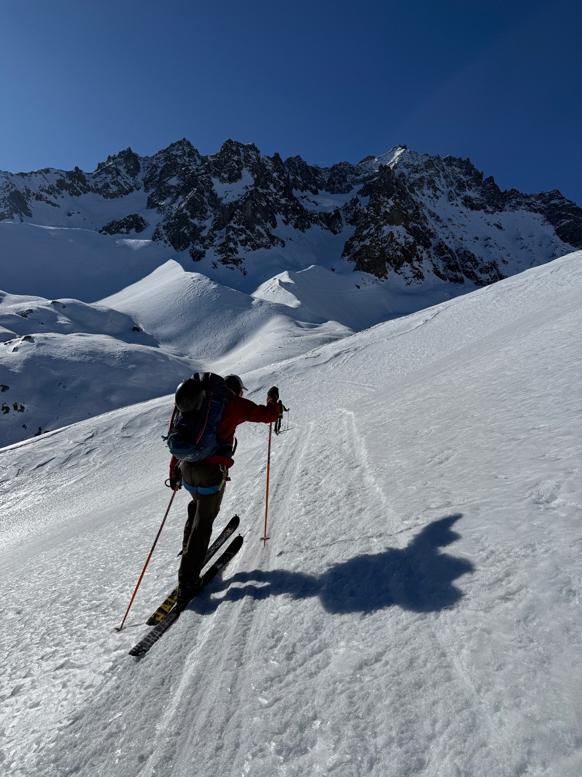 &nbsp;Ca monte en direction du glacier du Réou d’Arsine