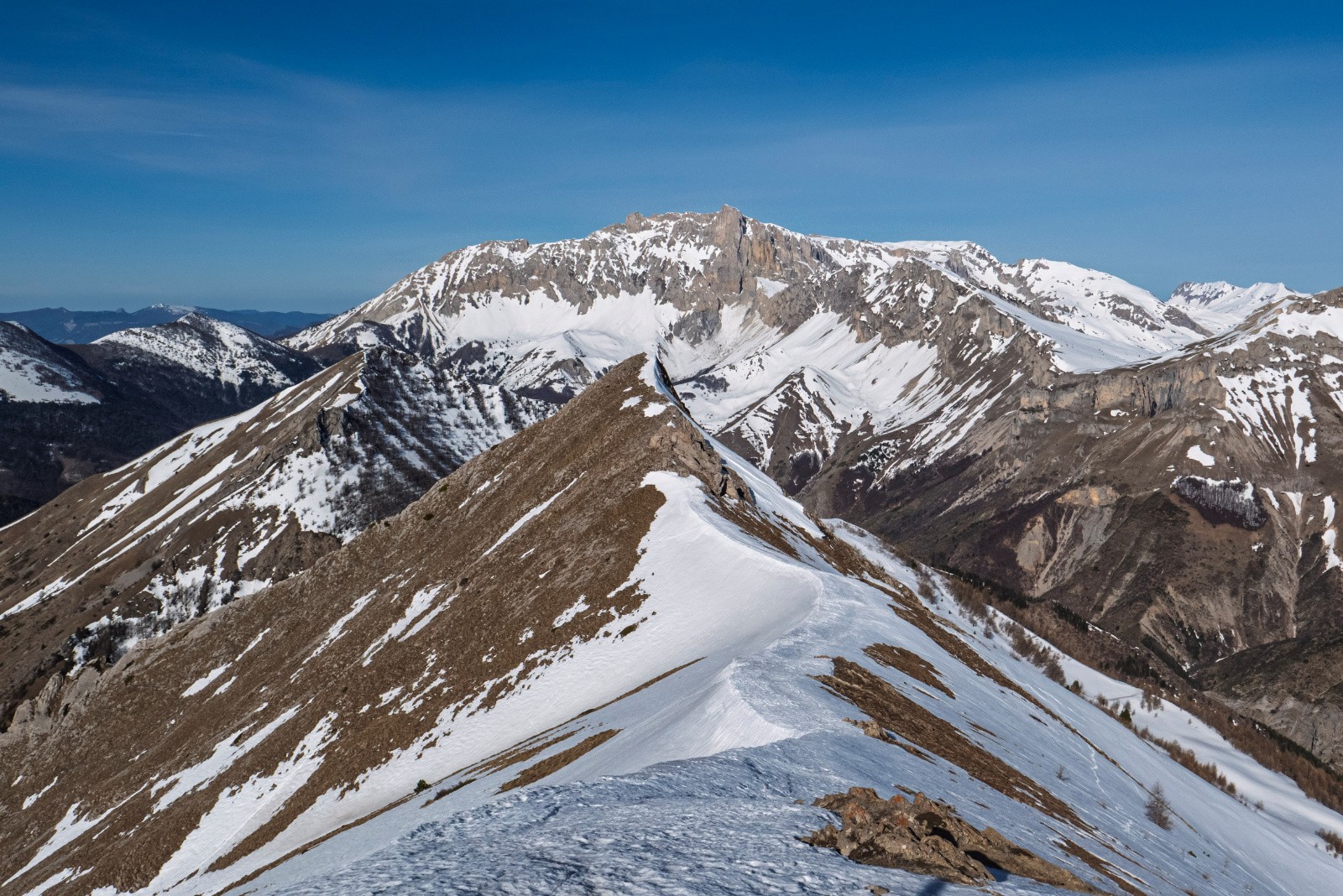 La star locale, montagne d'Aurouze et son pic de Bure