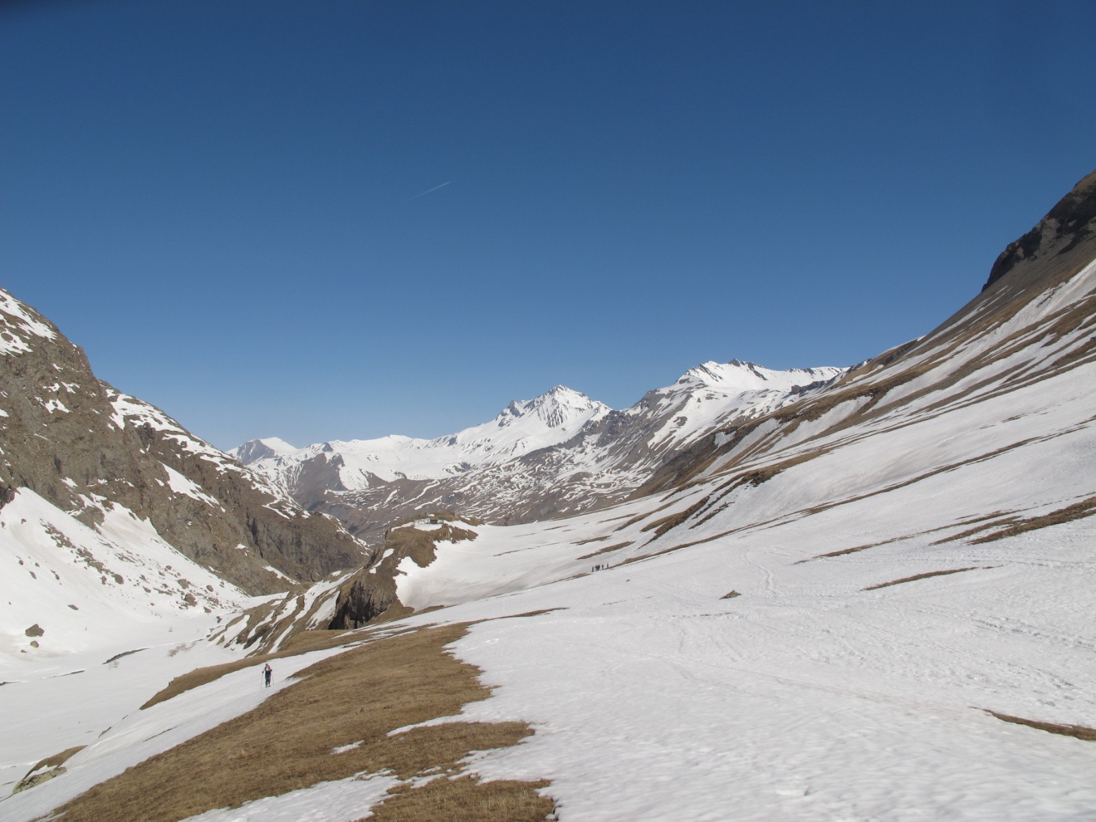 #1 Vue dans le rétro sur le plat avant le refuge. Vue dans le rétro sur le plat avant le refuge.