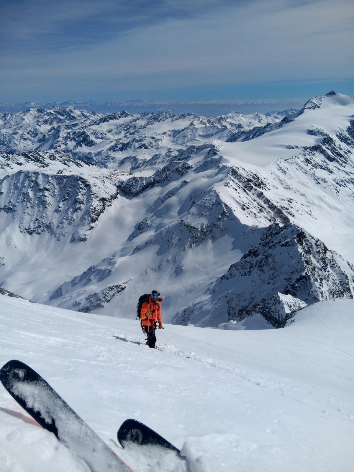 J4: Gran Zebrù, on s'arrête 80m sous le sommet (3770m) car le vent commence à souffler fort et l'expo E3 fait serrer les fesses&nbsp;