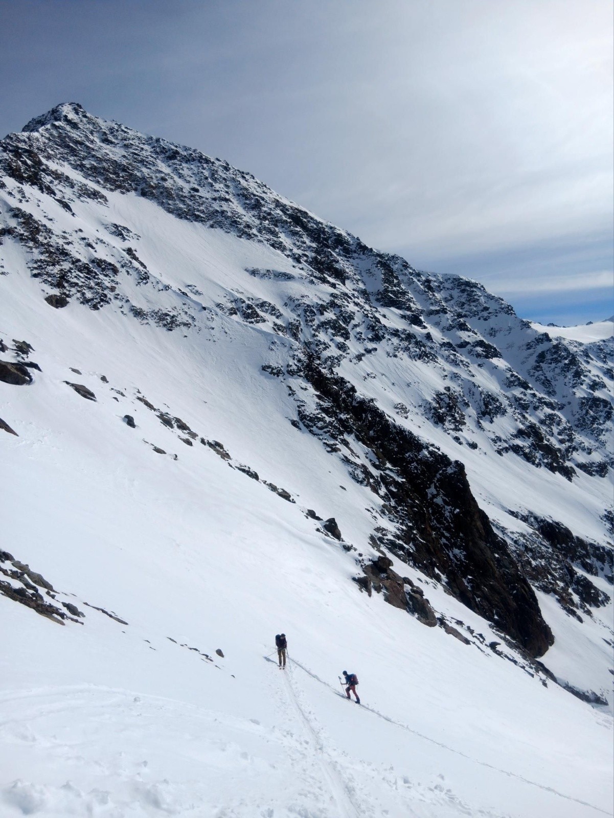 J3: Marine et Mathieu dans la montée du colle del Pasquale, devant le Cedevale&nbsp;