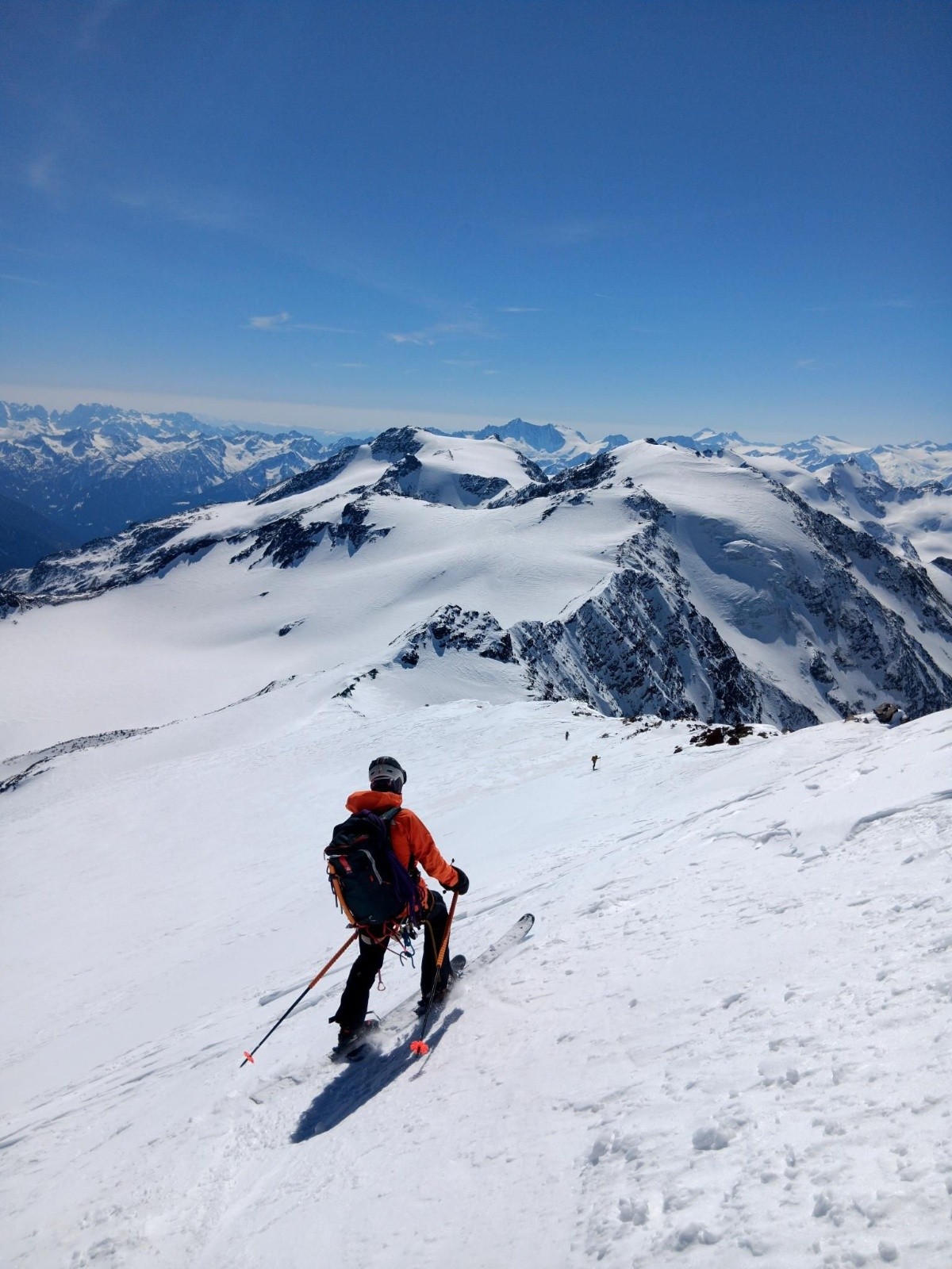 &nbsp;J7: Toto dans la descente SE du Monte Cedevale