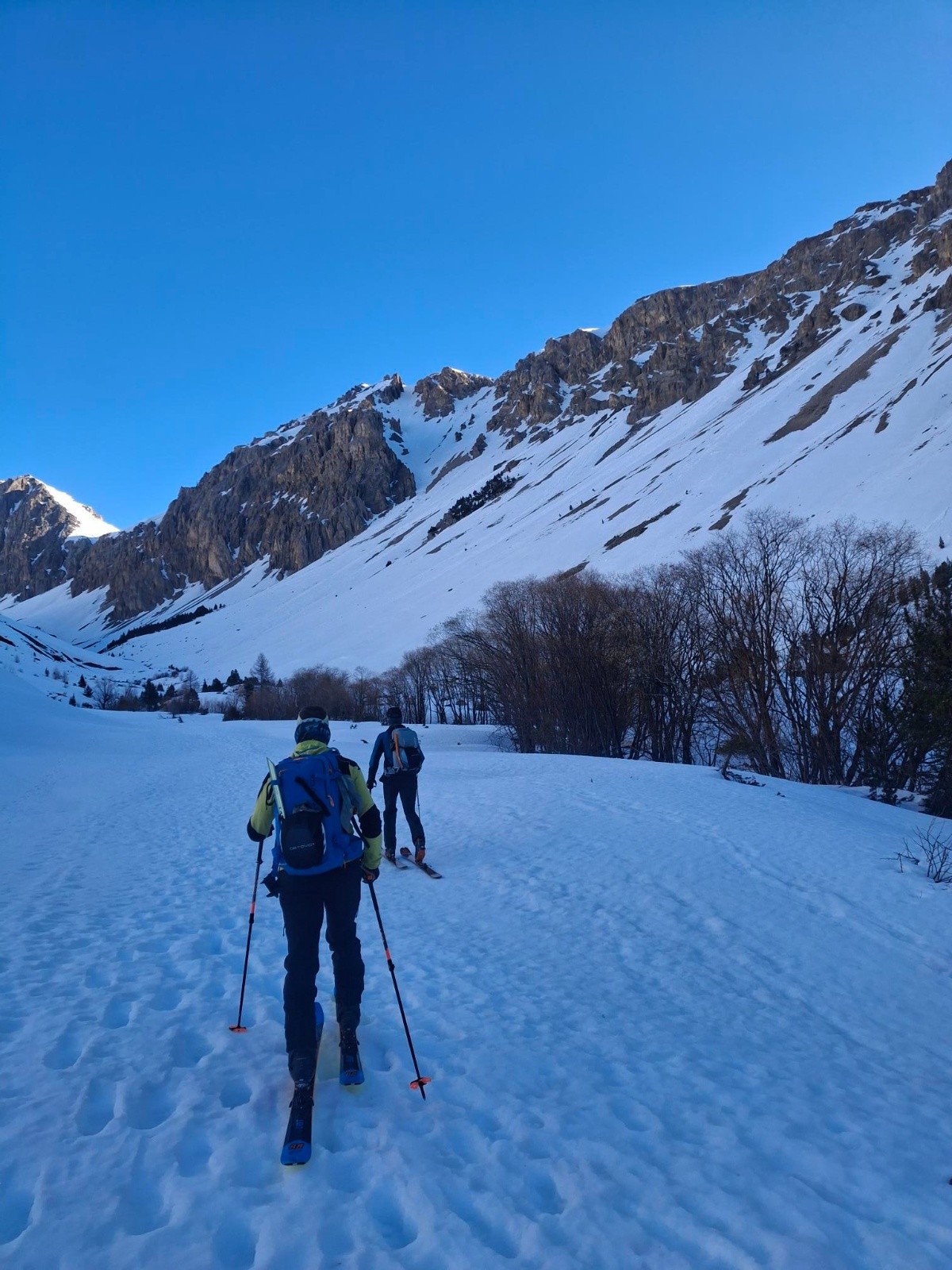 #5 J1 couloir donnant accès à la Roche Pertuse J1 couloir donnant accès à la Roche Pertuse