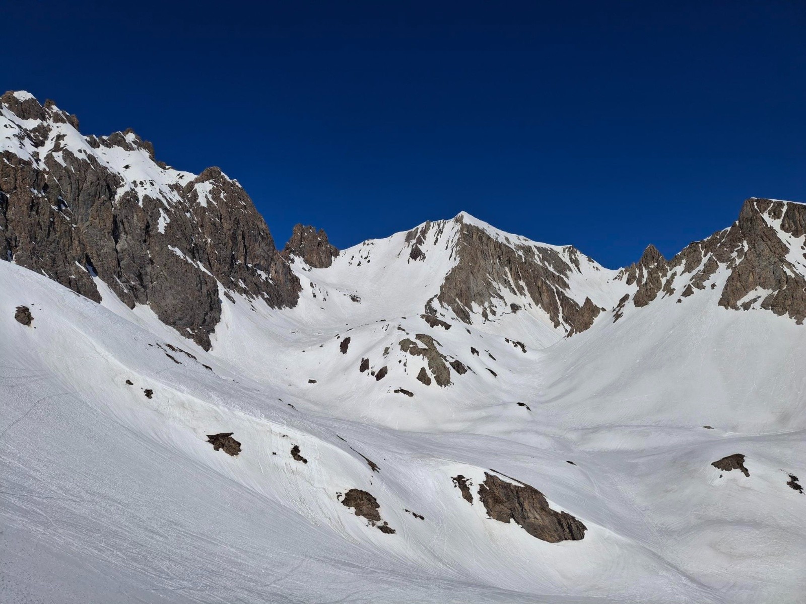 #42 J3 Pointe sud des Cerces depuis le col des Béraudes J3 Pointe sud des Cerces depuis le col des Béraudes