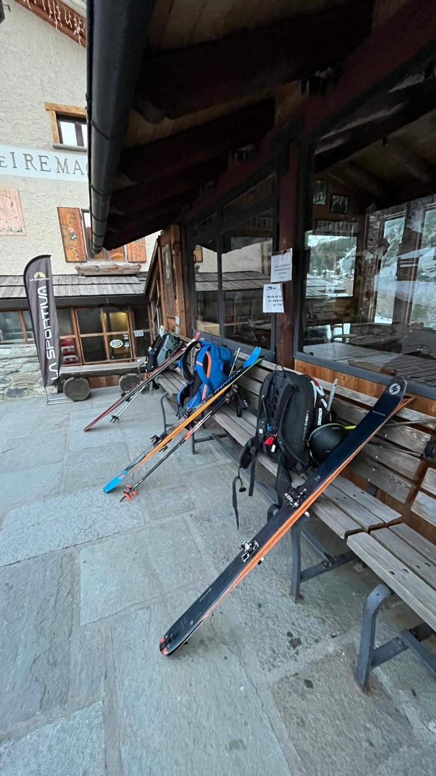 #18 J2 Prêt à partir du refuge re magi J2 Prêt à partir du refuge re magi