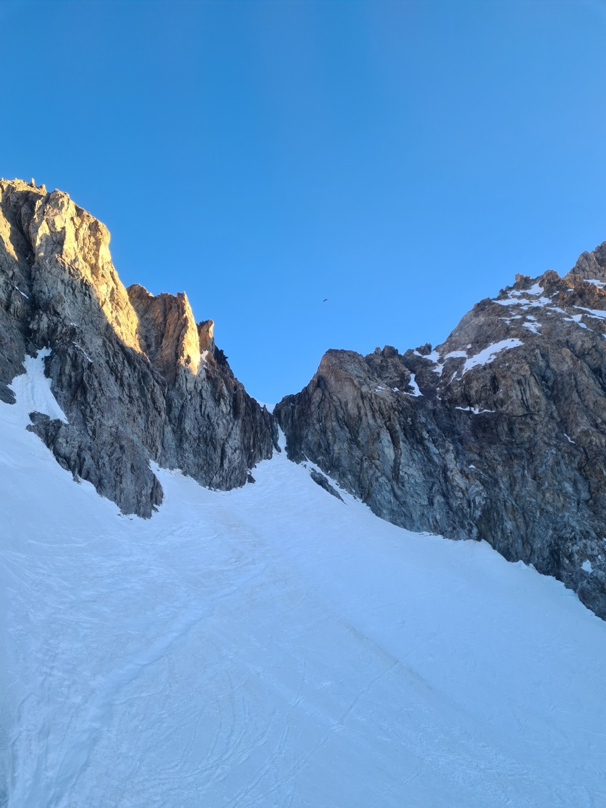 #3 Couloir du col Emile Pic en vue ! Couloir du col Emile Pic en vue !