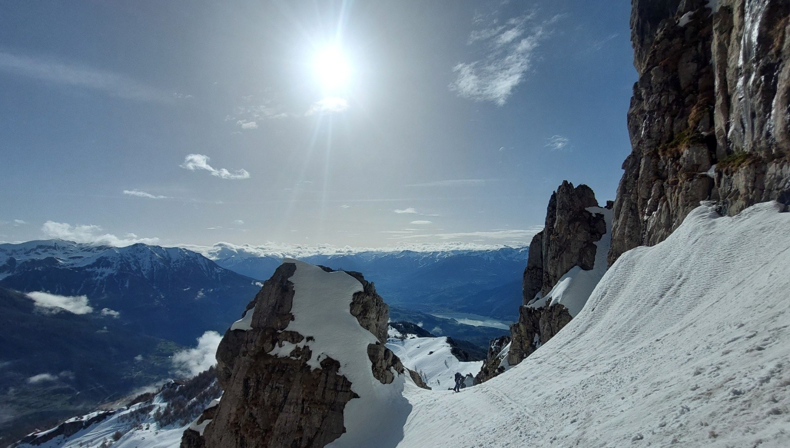 #16 replat avant la faille S qui sort sur une jolie brèche replat avant la faille S qui sort sur une jolie brèche