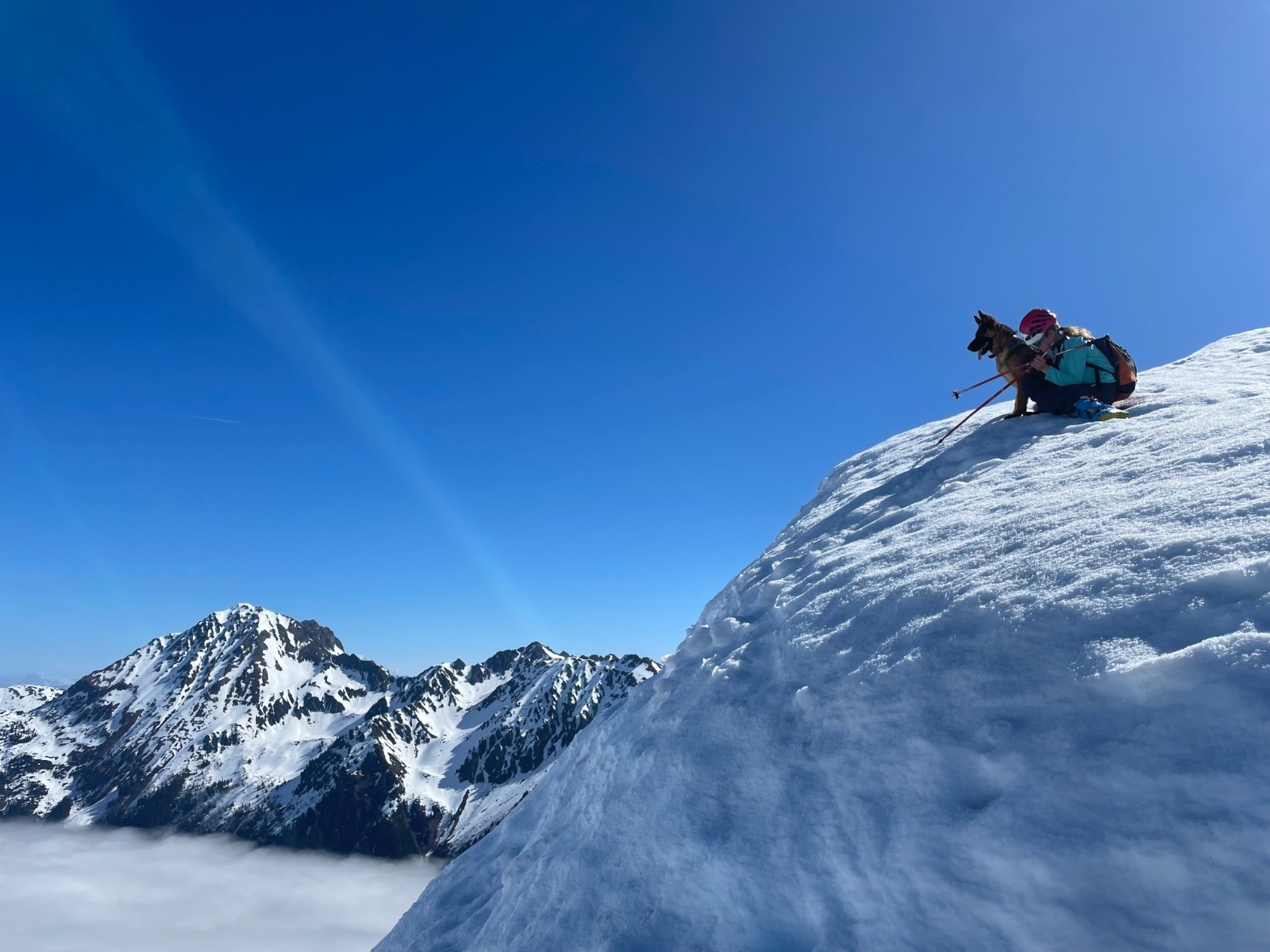 #9 Anouck chuchote le noms des sommets à toutou Anouck chuchote le noms des sommets à toutou