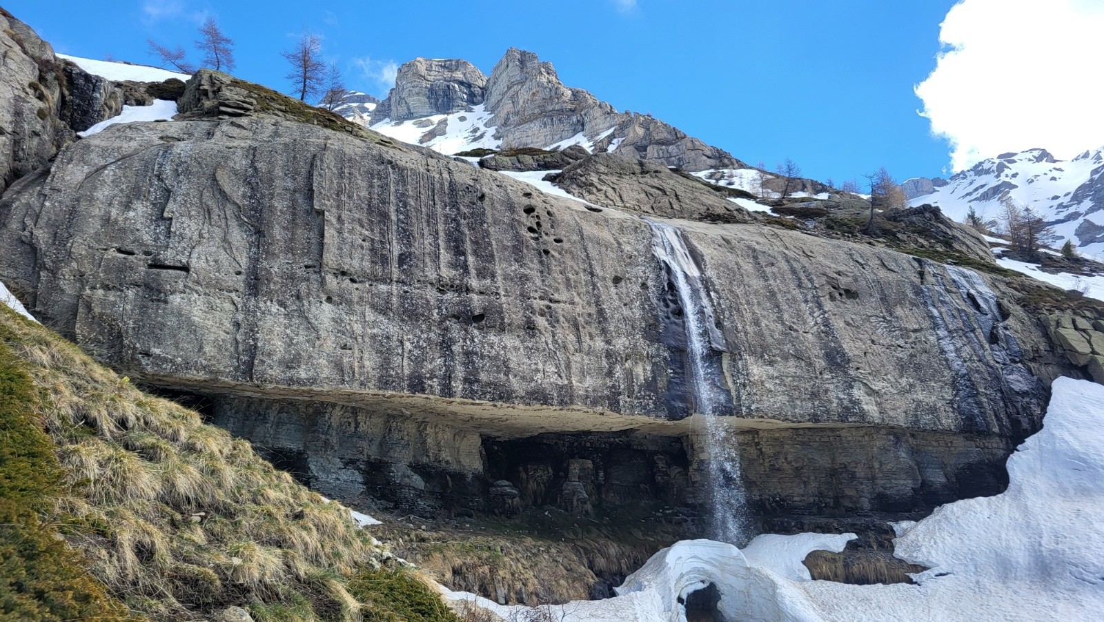 &nbsp;Cascade et 50 nuances de grès