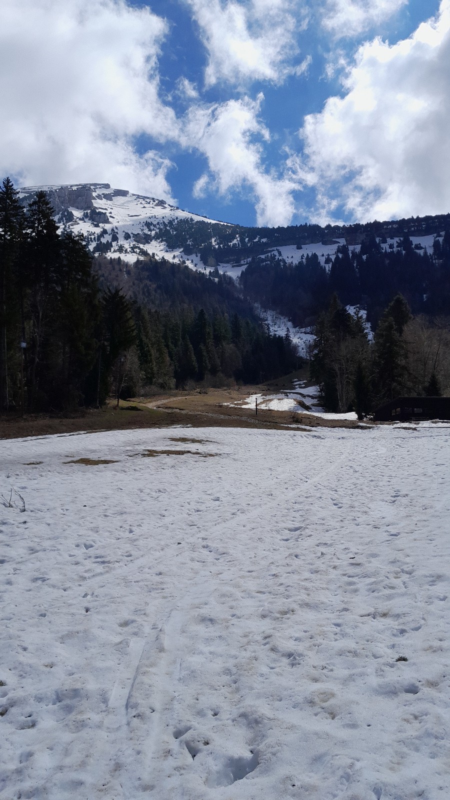 #1 ça passe encore sans déchaussage, mais plus pour longtemps ça passe encore sans déchaussage, mais plus pour longtemps