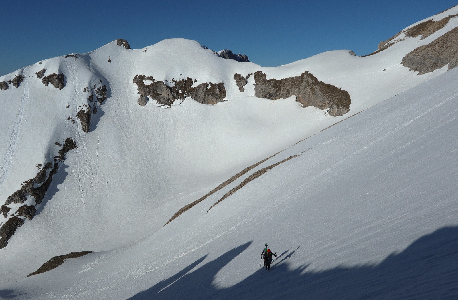 Montée au Collet des Moures, devant l'Aiglière&nbsp;