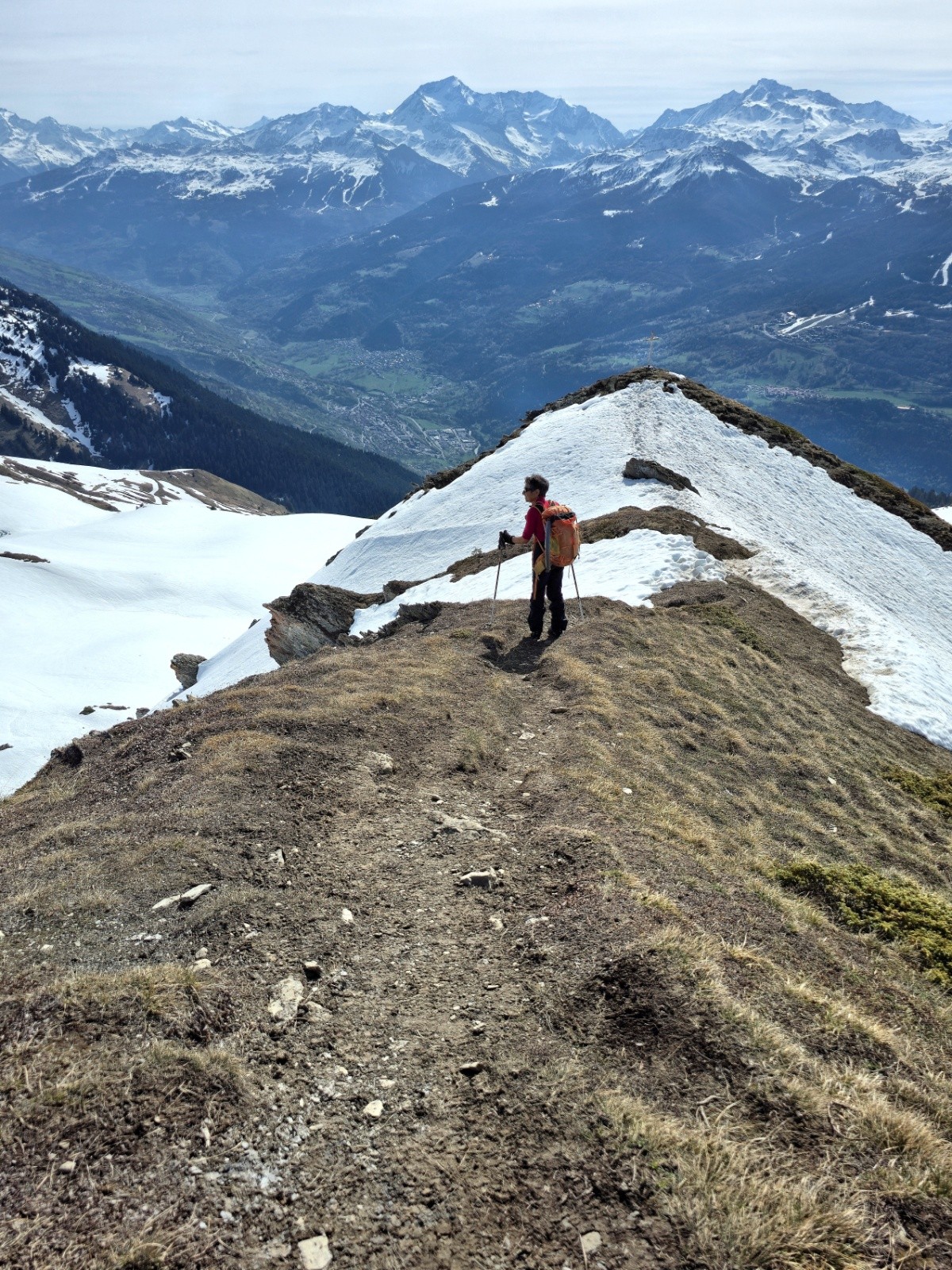 Avant de chausser les skis.&nbsp;