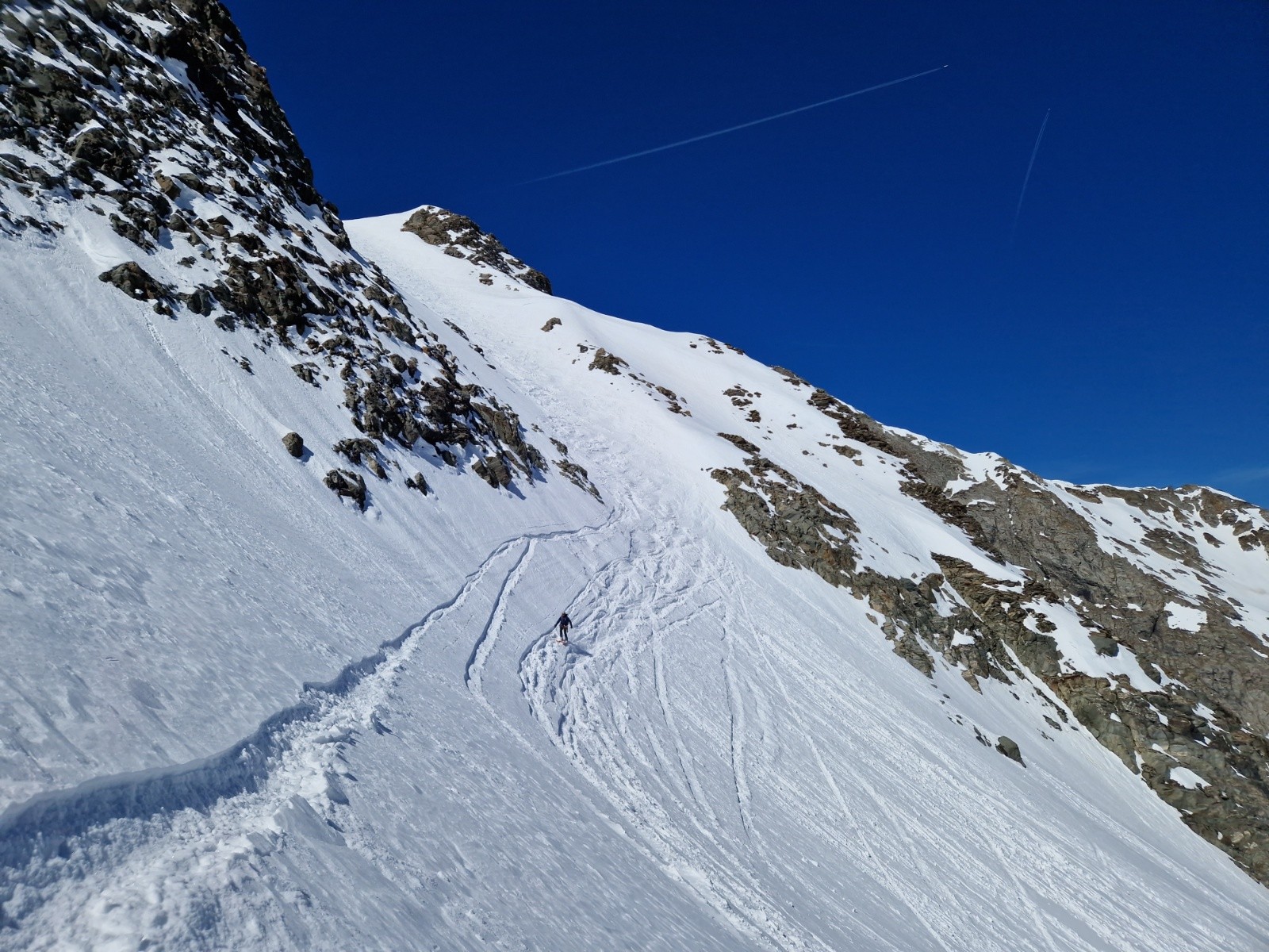&nbsp;Bas du couloir rive droite (sous le pt 2995)