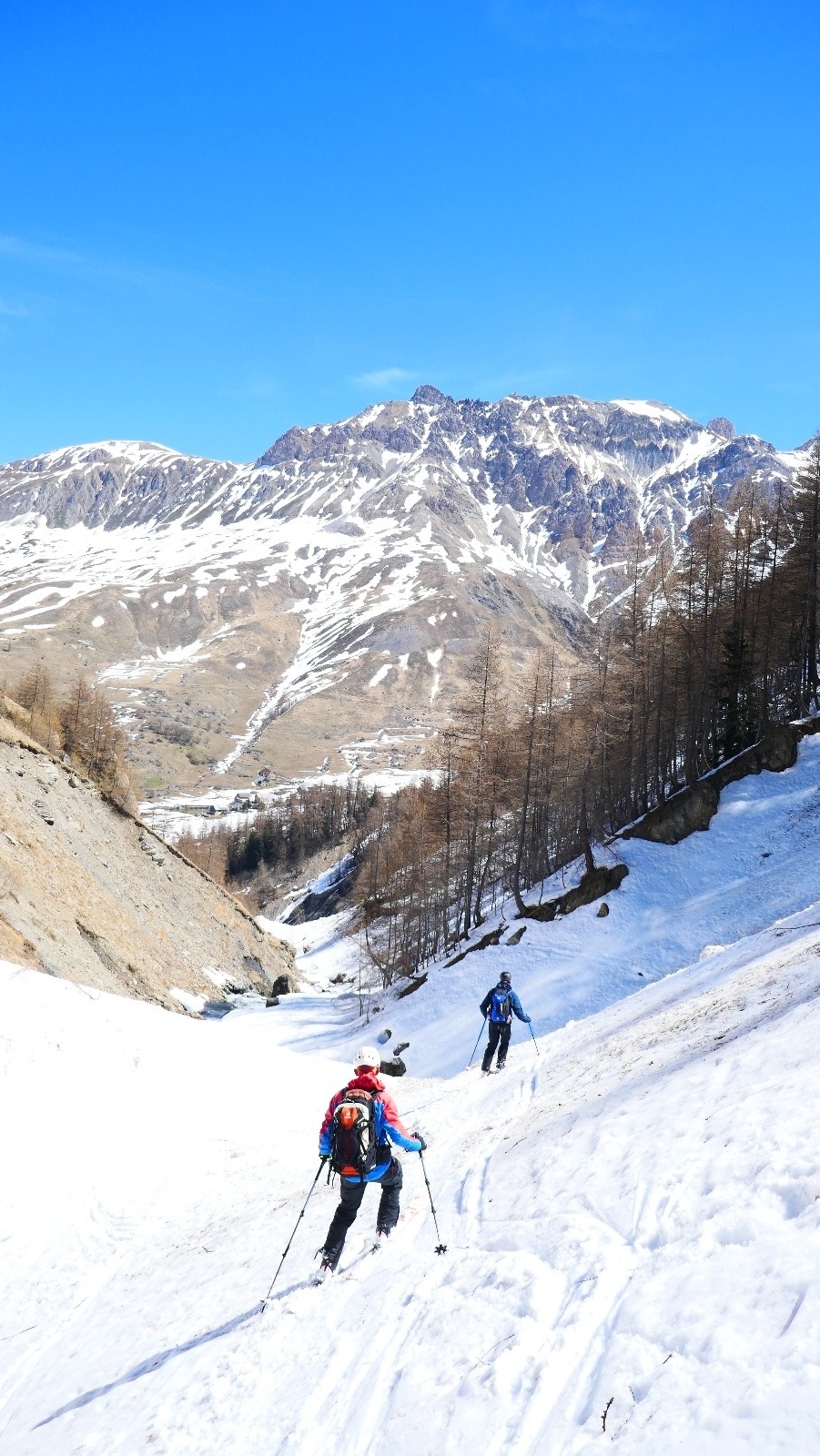 L'entrée de la dinguerie...
