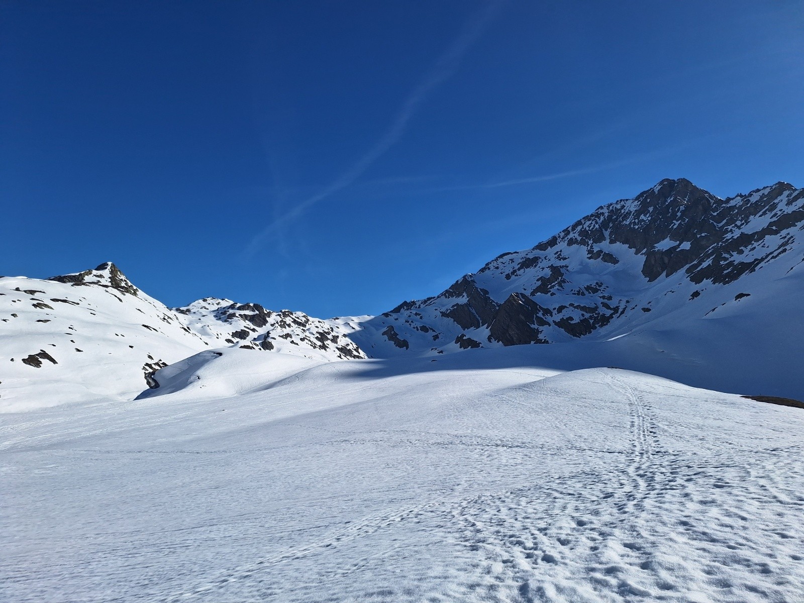 La suite avec la combe suspendue et le sommet du Tondu