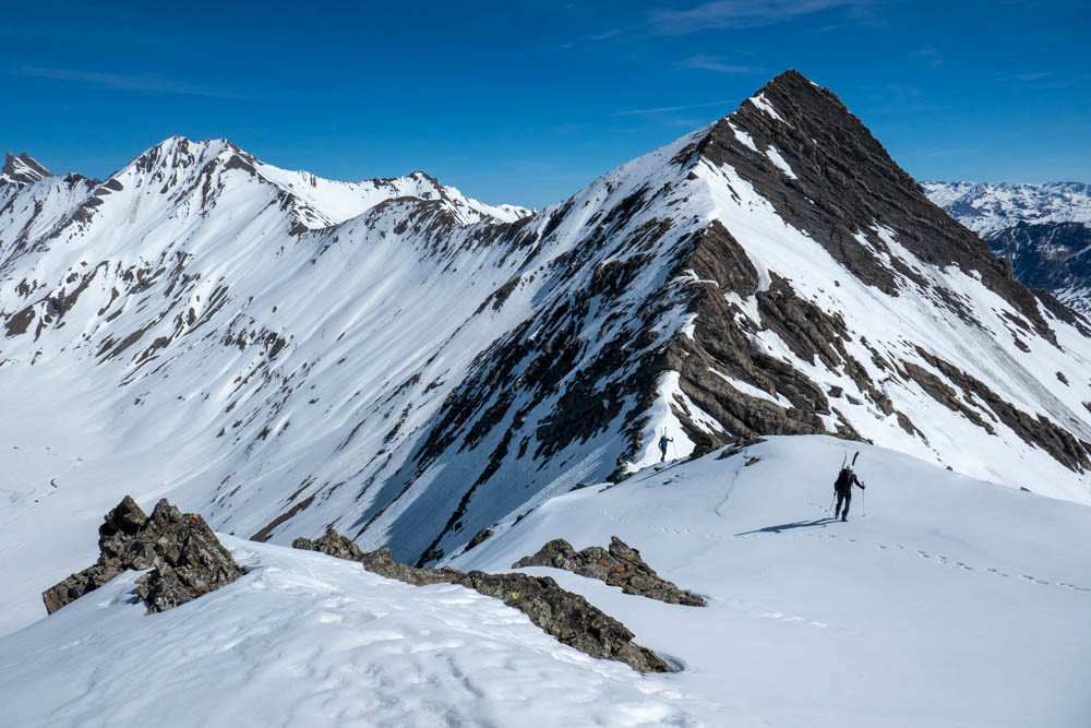 2 extra-terrestres qui viennent de Bonnenuit par le Salvador !