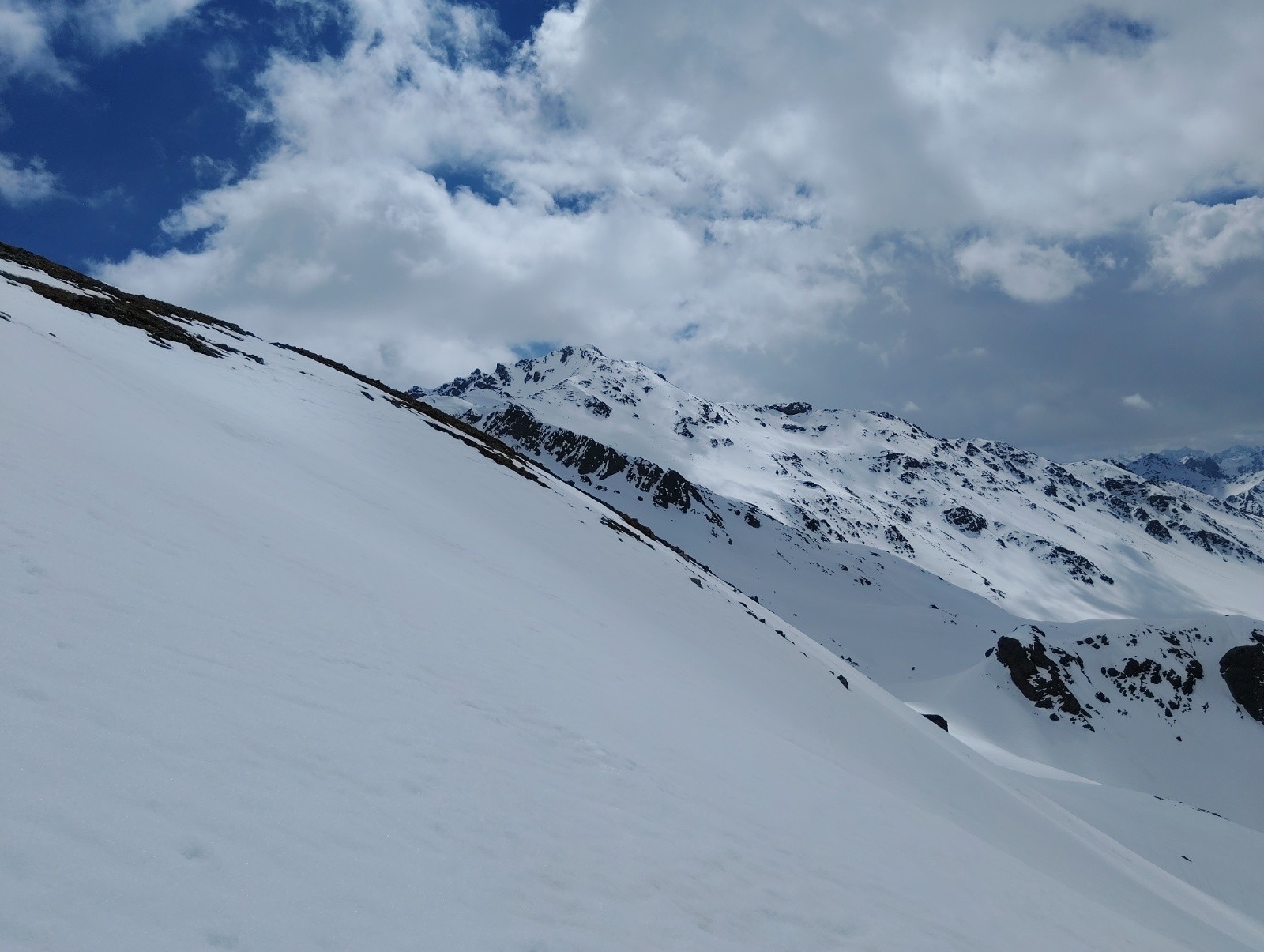 &nbsp;Roche Noire au loin