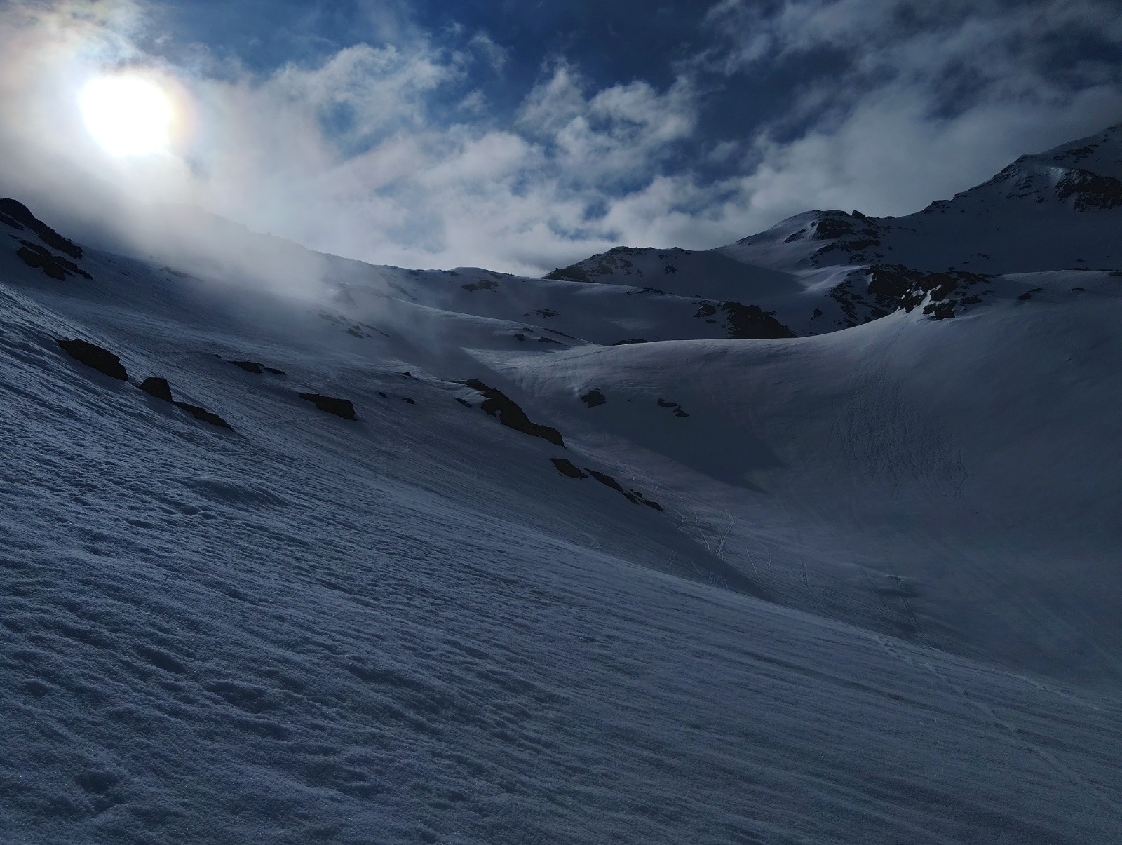 &nbsp;Ça se dégage sous roche des marches&nbsp;