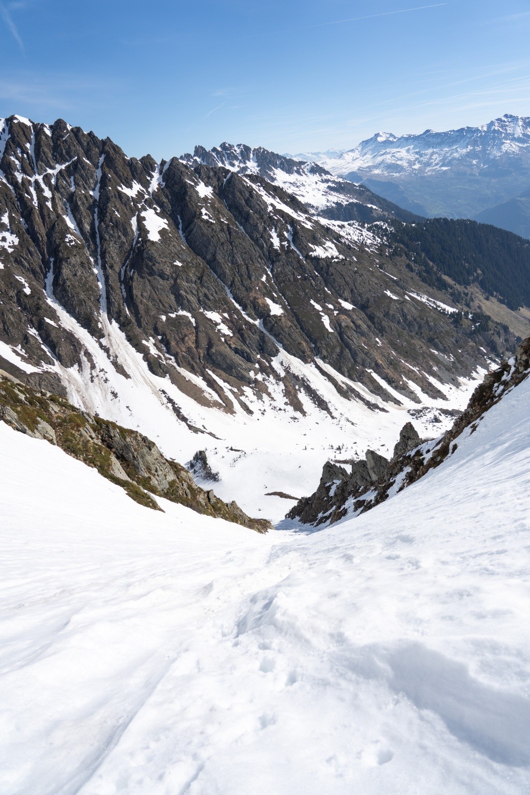 Bas du couloir déjà au soleil&nbsp;