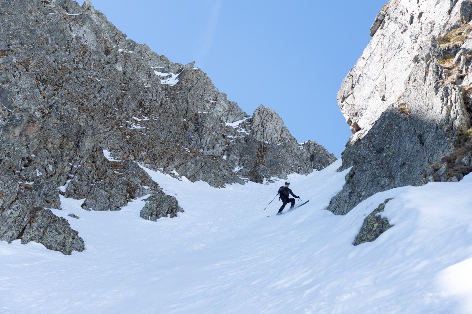 Haut du couloir en neige plutôt dure&nbsp;