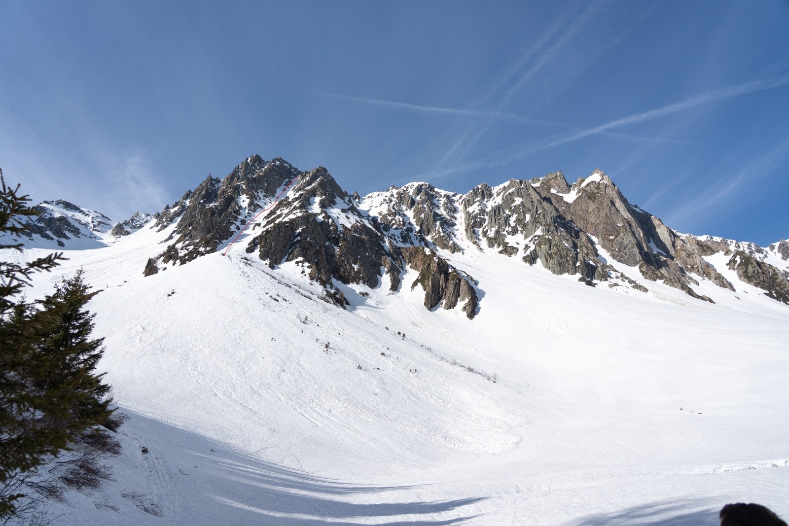 Couloir Rectiligne à gauche, Natey en pointillés&nbsp;
