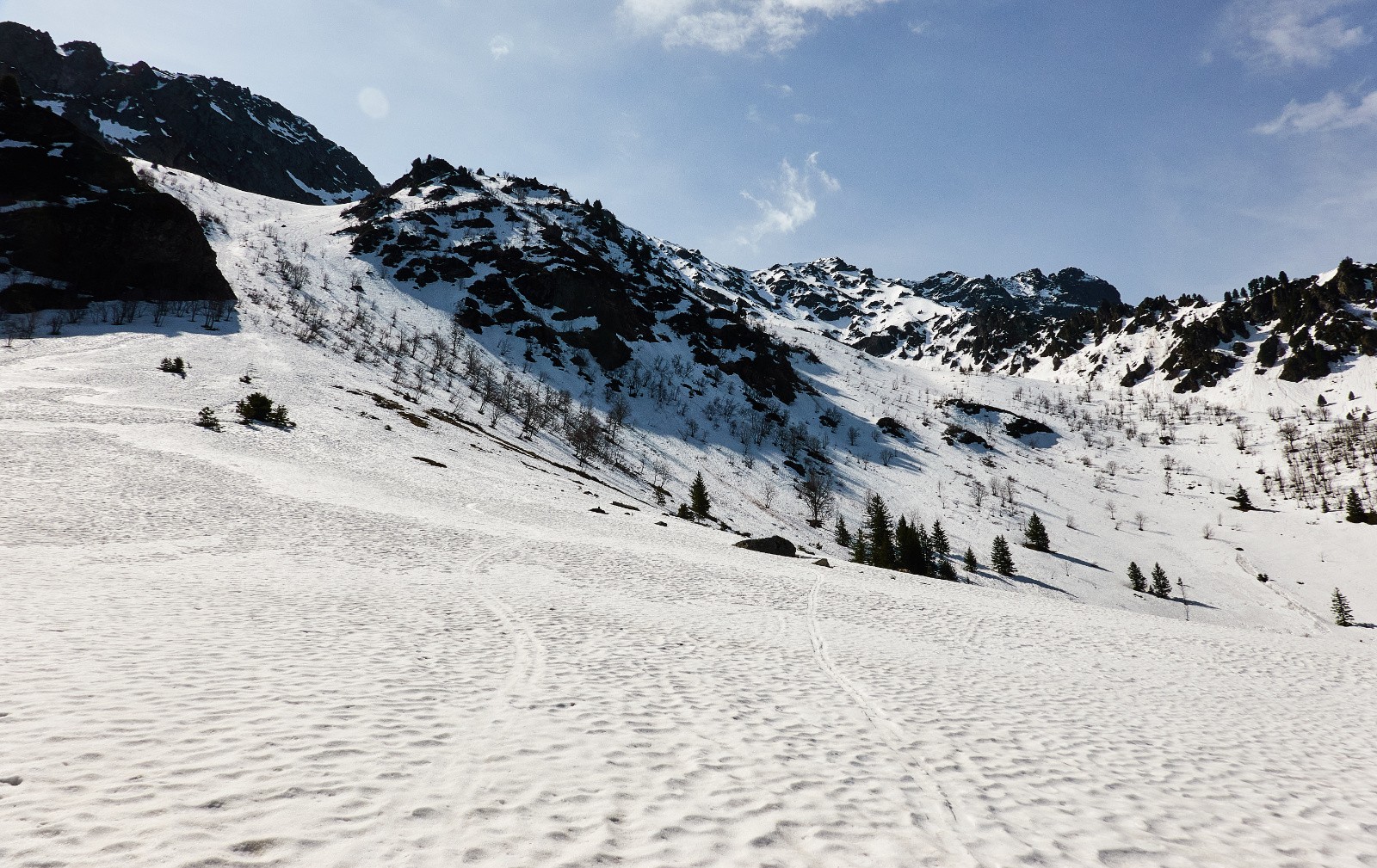 Pente d'accès à gauche...