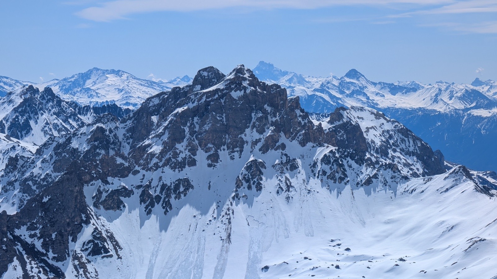 &nbsp;Le Viso au loin