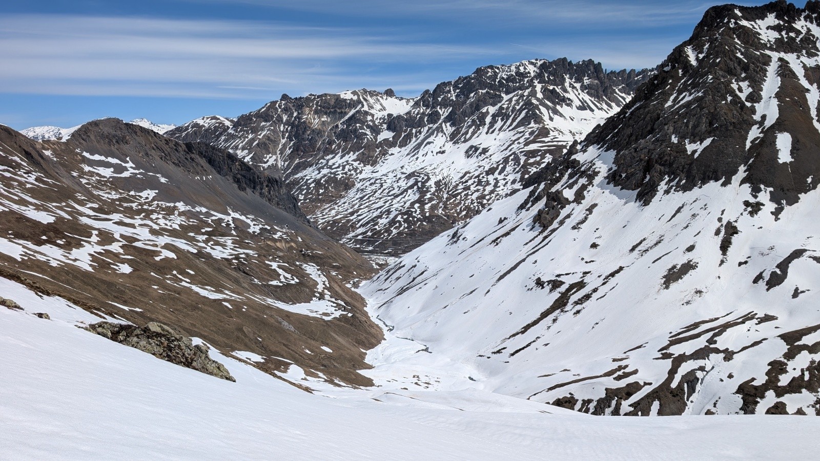 &nbsp;Fin de descente droit devant