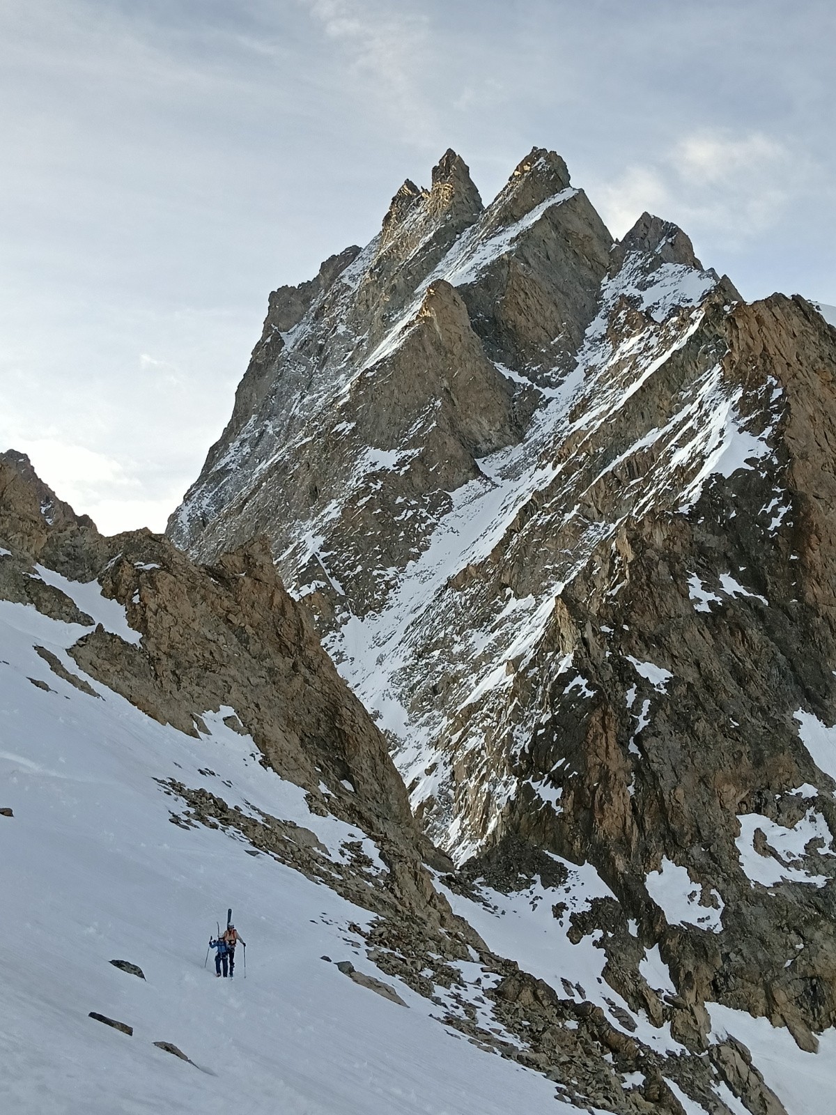 la descende du col de la Grande Ruine
