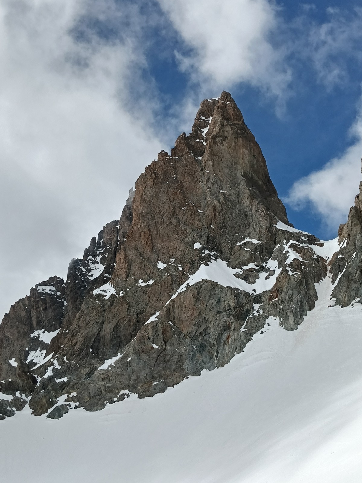 la descende de Casse Déserte, on voit des gens
