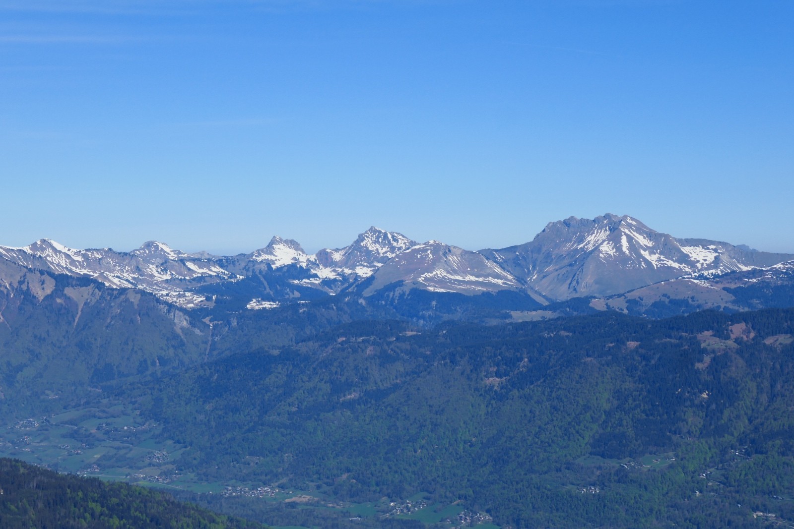 Les versants sud du Chablais: Chavasse, Chalune, Roc d'Enfer
