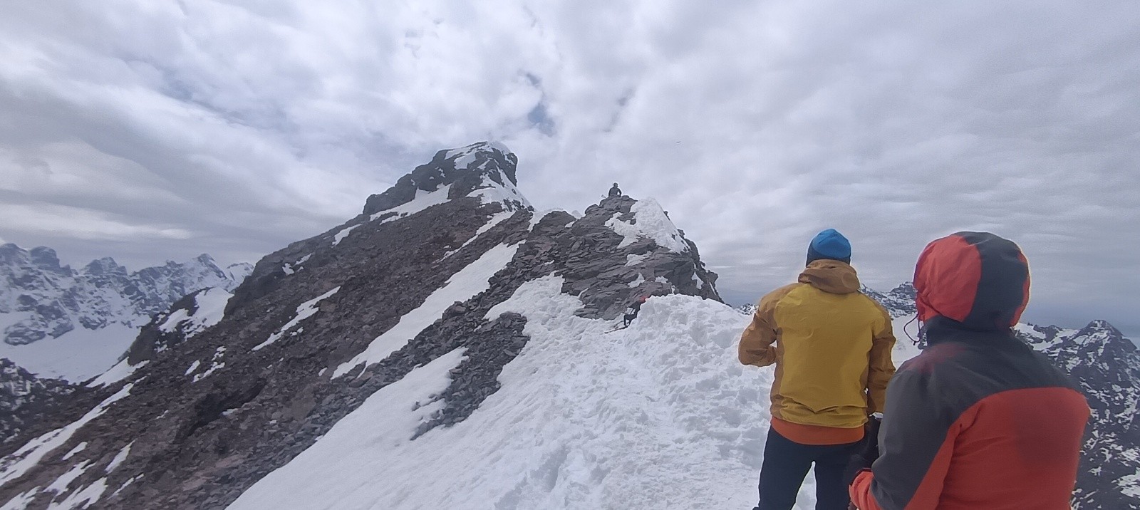 &nbsp;Arête finale peu enneigée&nbsp;