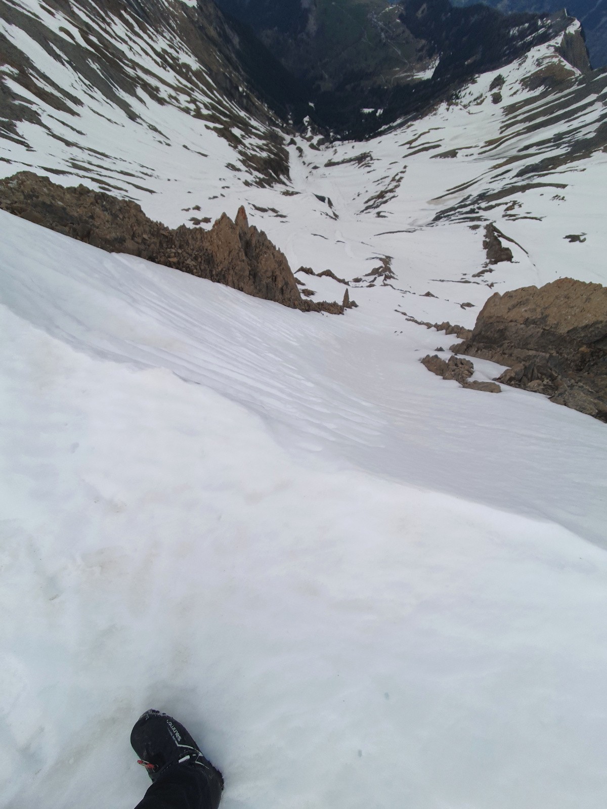 Esprit, es-tu (encore) là ? En tout cas, c'est par là…