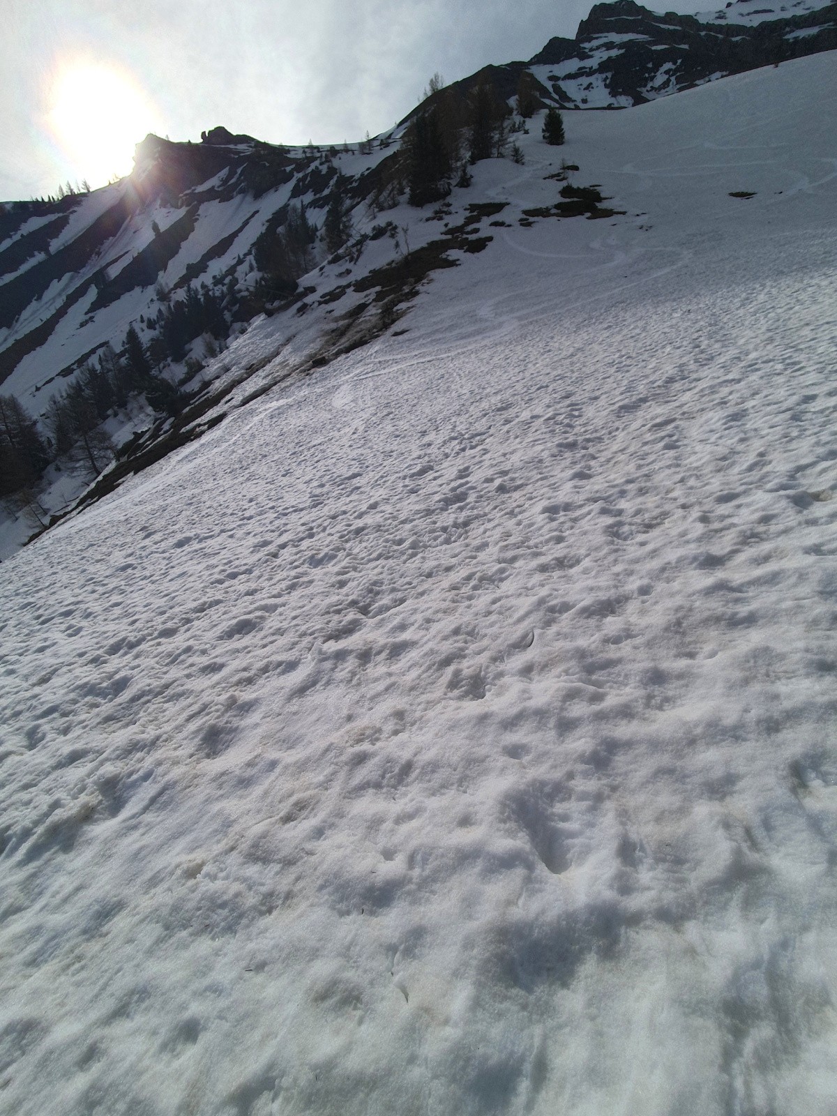 Juste pour montrer l'état de la mer (mini-vaguelettes) que prend l'homme (cela évitera à certains de râler^^)&nbsp;